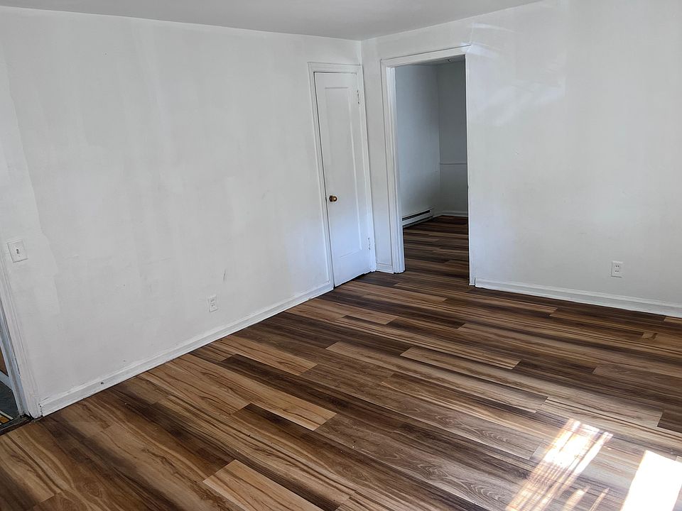 1st image of 7060 Eastlawn Dr APT 1