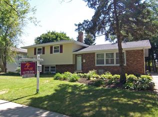 444 Tupelo Ave, Naperville, IL
