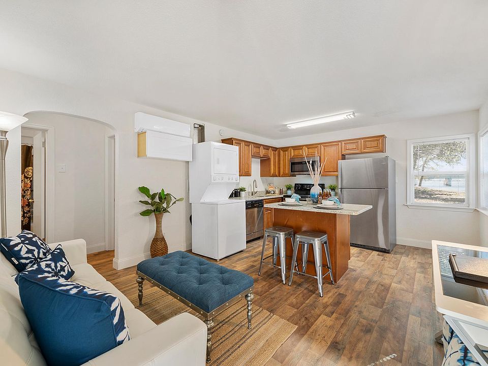 1st image of 1001 Little Bay Ave #5