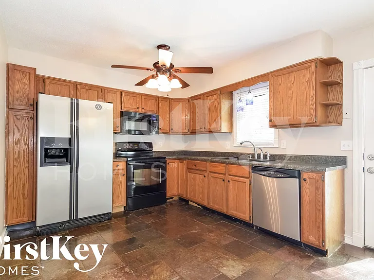 17313 E 41st St S — Photo 7