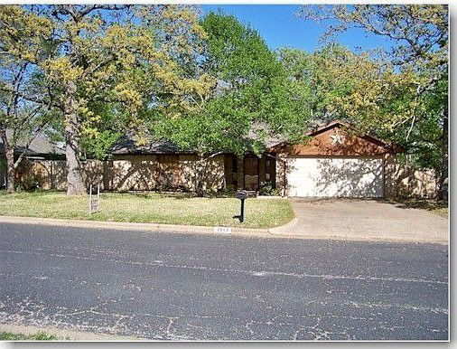 1st image of 2813 Adrienne Dr