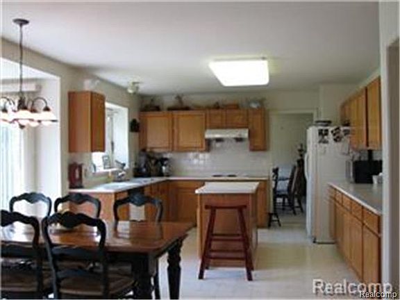3rd image of 519 Pinehurst Dr