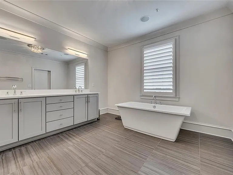 108 Grand Cres — Photo 33