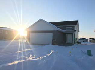 7413 18th St S, Fargo, ND 58104