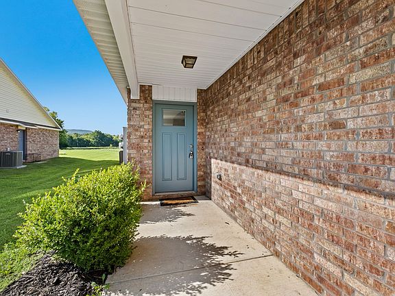 5th image of 235 E Anabranch Ct #235