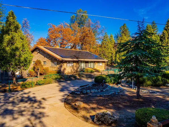 48895 Rock Point Rd, Oakhurst, CA 93644
