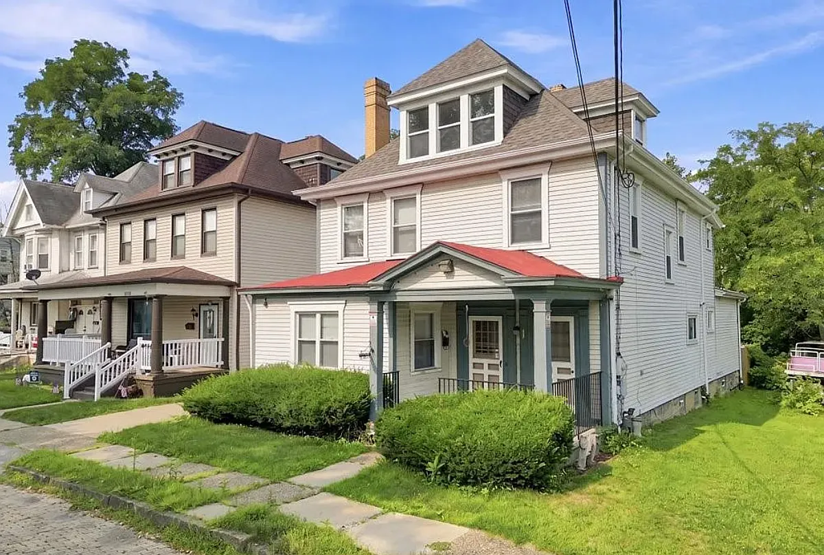 2 bed, 1500 sqft, $1,000 — Photo 1