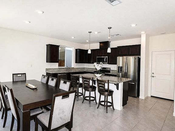 3rd image of 294 Caputo Cir