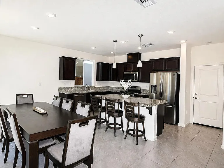 294 Caputo Cir — Photo 3