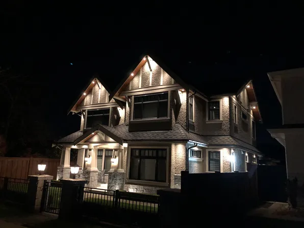 3964 Triumph St, Burnaby, BC V5C 1Y8