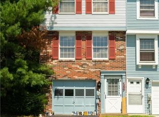 157 Ligonier Ln, New Kensington, PA 15068