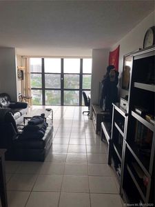 1000 Parkview Dr APT 805, Hallandale, FL, 33009