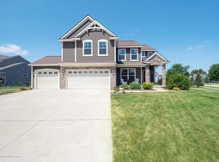 8206 Arboretum Ln, Lansing, MI 48917