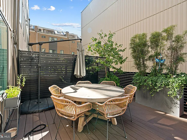 212 N 21st St #1 — Photo 13