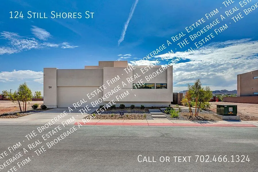 Stunning Blue Heron Lake Las Vegas Rental — Photo 2