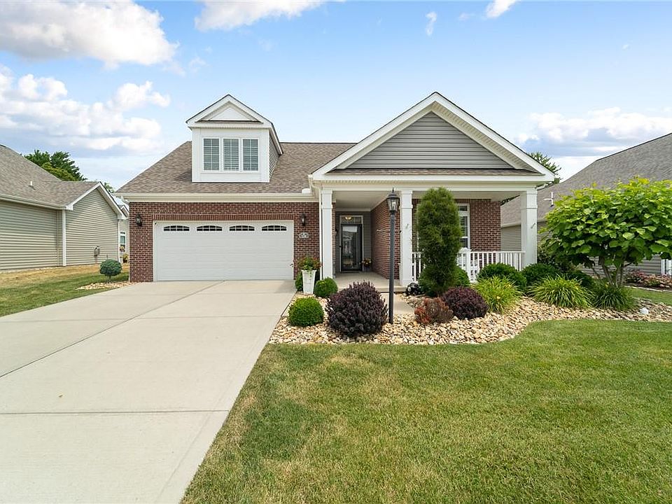 1st image of 124 Hill Place Dr