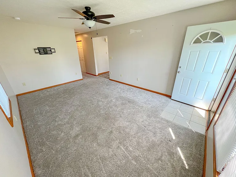 681 Maple Ave — Photo 21
