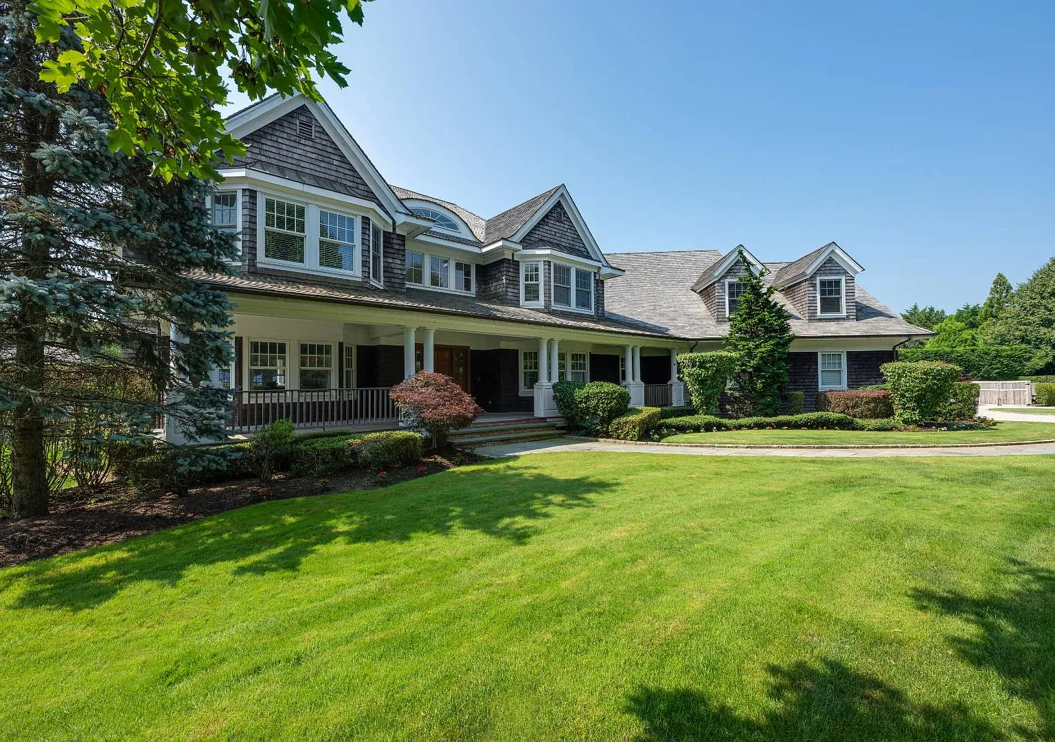 Exceptional Home on Kellis Pond — Photo 3