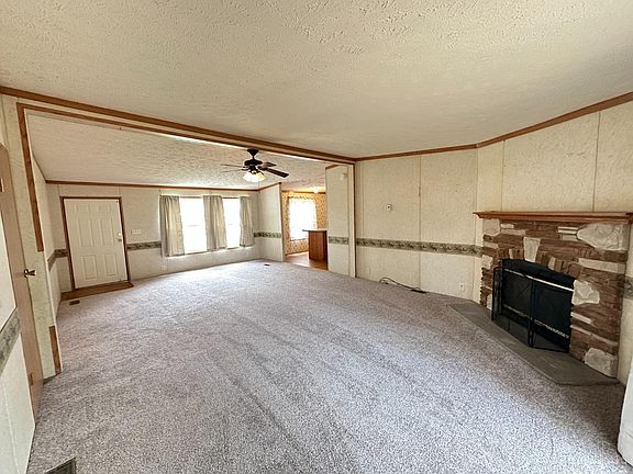 4th image of 12065 Lakefront Dr