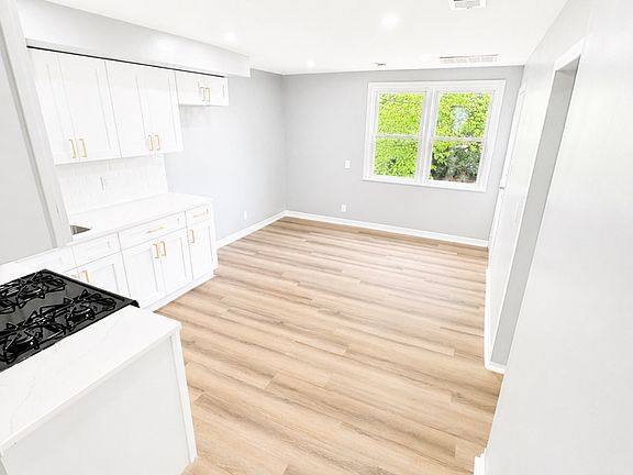 4th image of 369 S 19th St Floor 2