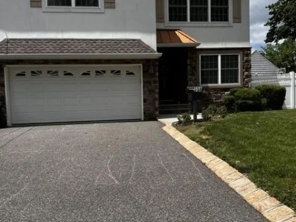 230 Birchwood Rd, Linden City, NJ 07036