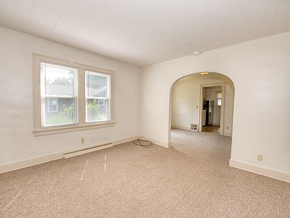 5th image of 1536 Huron St