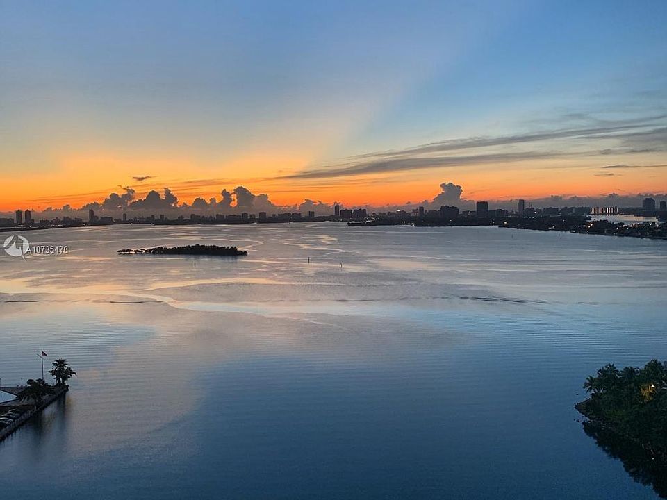 1st image of 2020 N Bayshore Dr #2009