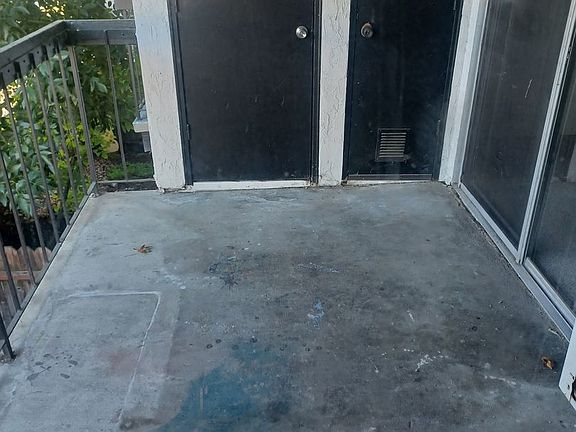 3rd image of 1925 Grande Cir APT 5