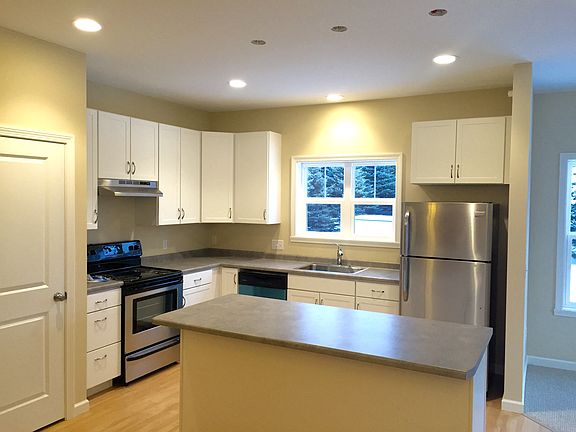 5th image of 637-639-641 Hinesburg Rd #637-8