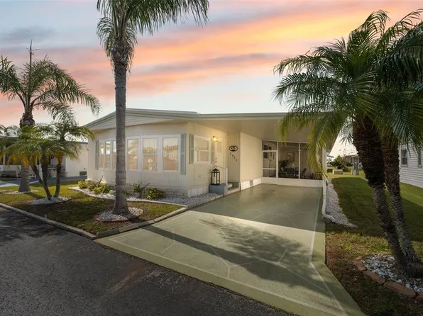 2023 Oahu Dr, Holiday, FL 34691