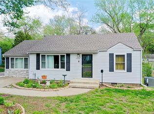 7709 Robinson St, Overland Park, KS 66204