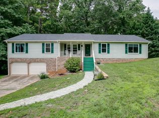 1556 Hickory Dr, Lilburn, GA 30047