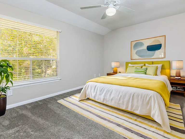 Pine Ridge Apartments — Photo 11