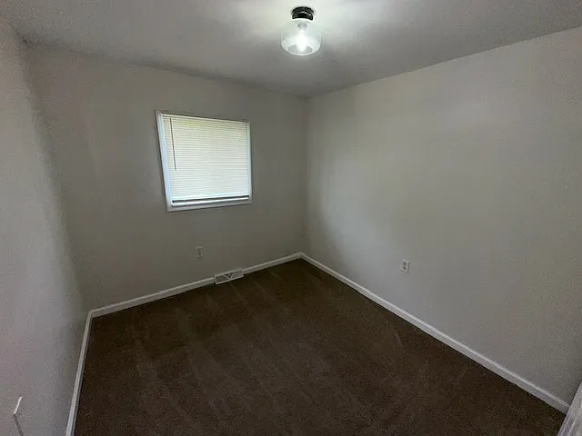 4016 E Livingston Ave — Photo 4