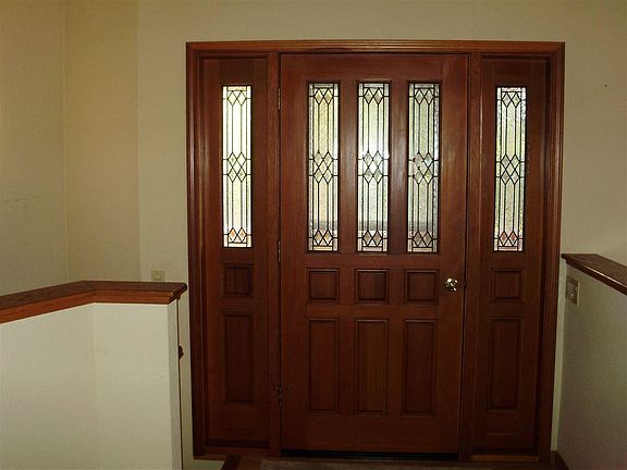 4th image of 25485 Meadow Dr