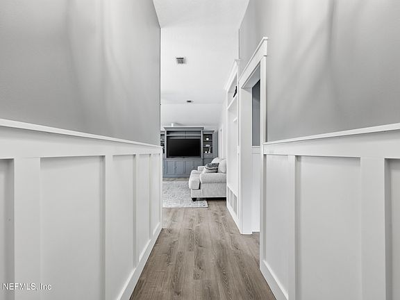 5th image of 2192 THE WOODS Drive E