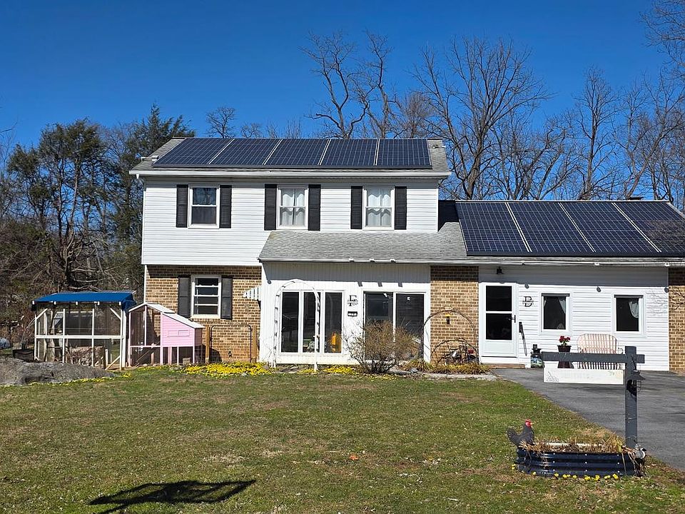 1st image of 29 Clover Ln