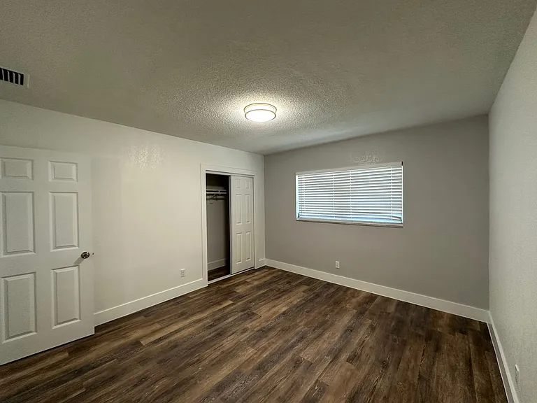 3315 SW 15th Ave #0 — Photo 6