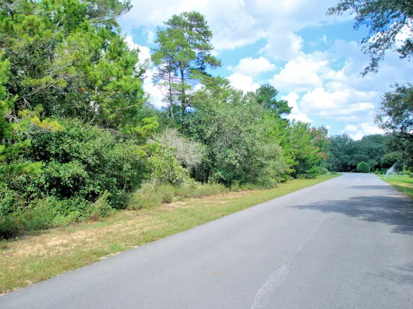 7009 Turnberry Cir, Navarre, FL 32566