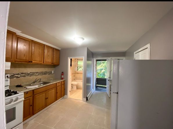 327 Stebbins Pl #1