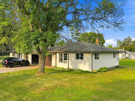 2nd image of 725 - 727 N PLUM AVENUE