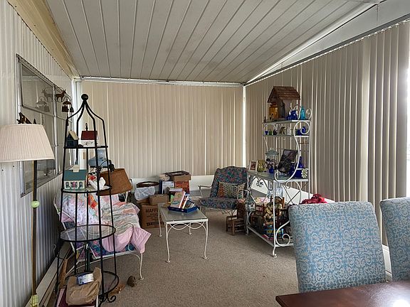 5th image of 100 Clairmont Ave