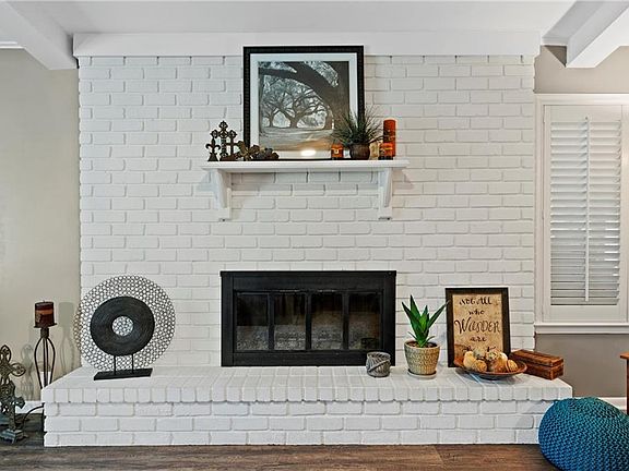 4th image of 5207 Chaparral Dr