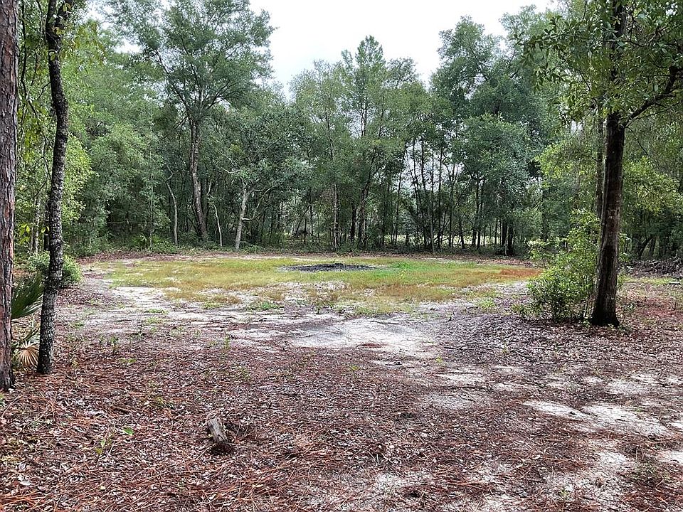 1st image of 104 Oakwood Village Ln