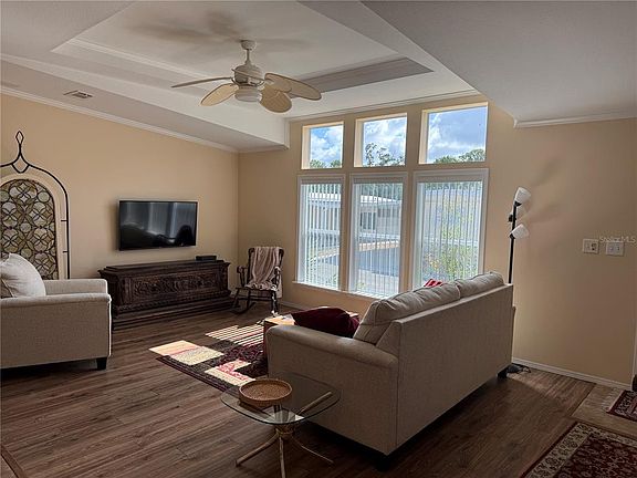 2nd image of 700 DAHLIA DRIVE