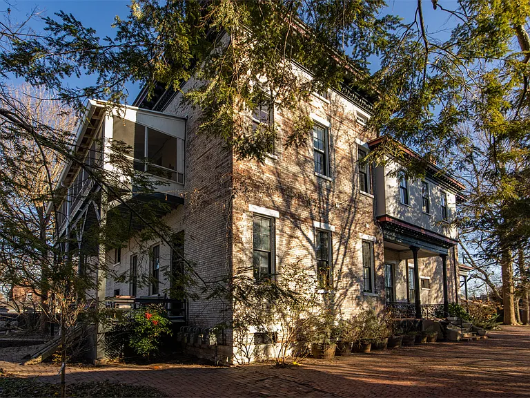 2114 Edgehill Rd #D — Photo 4