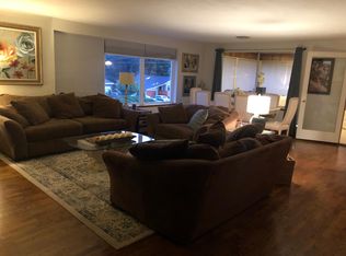 404 SW 128th St #A, Seattle, WA 98146