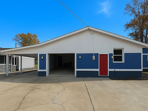 3rd image of 4308 Sadie Ln