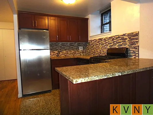 Rented by KVNY Soho | media 10