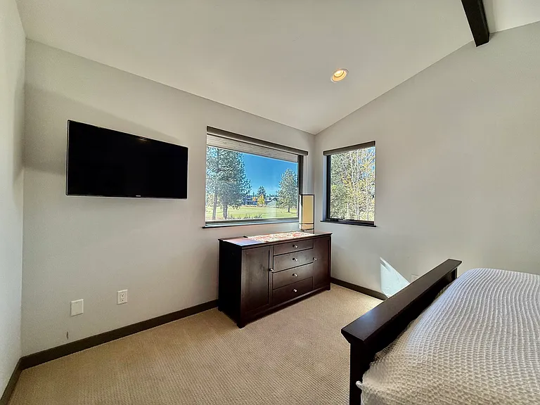 61557 Hosmer Lake Dr — Photo 24